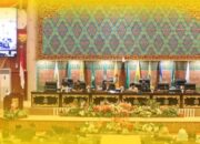 DPRD Riau Serahkan Pandangan Umum Fraksi Terhadap Ranperda APBD 2026