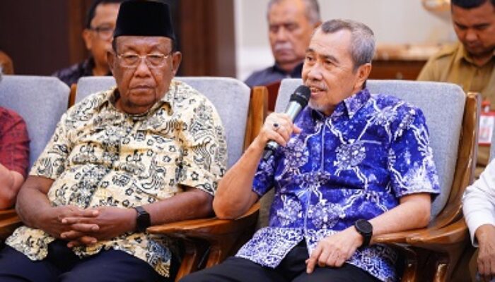 Dividen Kecil, Mantan Gubernur Syamsuar Dukung Plt Gubri Putus Kontrak Hotel Aryaduta