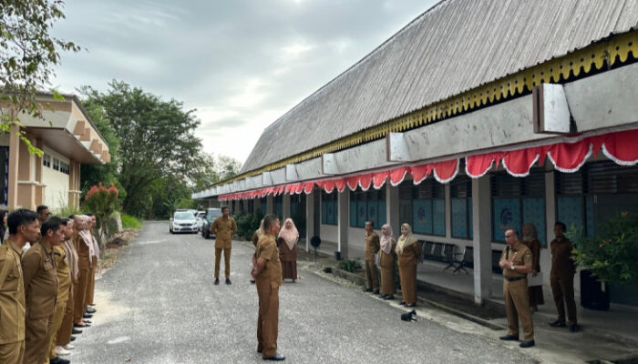 Pimpin Apel Perdana 2026, Kadiskominfo Kampar: Disiplin ASN Adalah Kunci Pelayanan Publik