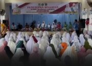 Ketua TP PKK Rohul Salurkan 165 Paket Bantuan pada Kegiatan BKMT Ujung Batu
