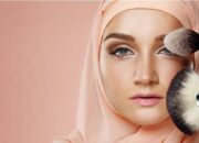 Waspada Kosmetik Haram dan Tidak Tembus Air, Muslimah Wajib Cek Kehalalan Produk