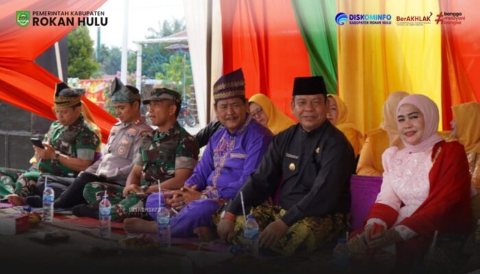 Sakral dan Penuh Marwah, Tuanku Tengku Muhammad Roem Dinobatkan sebagai Junjungan Adat Raja Luhak Kunto Darussalam
