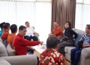 Temui Plt Gubri, Ormas Tionghoa Pekanbaru Siapkan Perayaan Imlek Berbasis Sosial