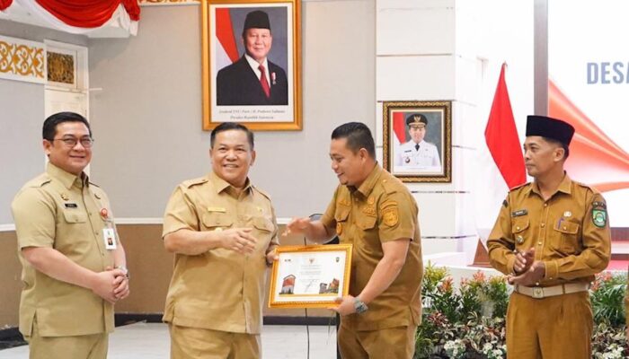 Komitmen Integritas, Plt Gubri SF Hariyanto Hadiahkan Umroh untuk 7 Kepala Desa Antikorupsi