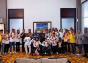 Pulang Bawa 19 Emas, Pahlawan Olahraga Riau Disambut Haru di Bandara Lancang Kuning
