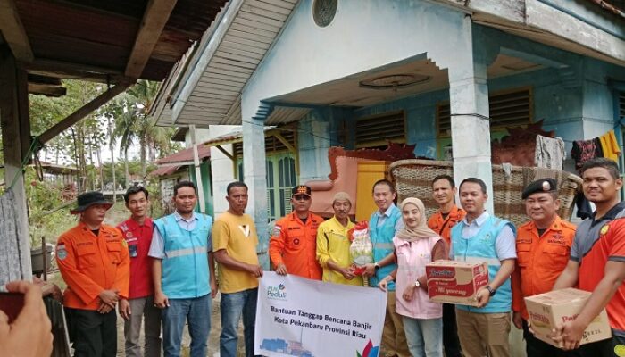Hari Kartini, Srikandi PLN Tenayan Tebar Aksi Sosial di Riau