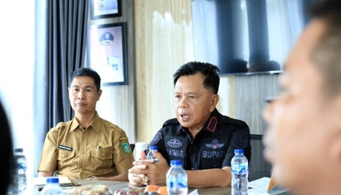 Belum Naik Sejak 2014, Bupati Asmar Siap Evaluasi Tarif Upah Buruh Gerobak Meranti