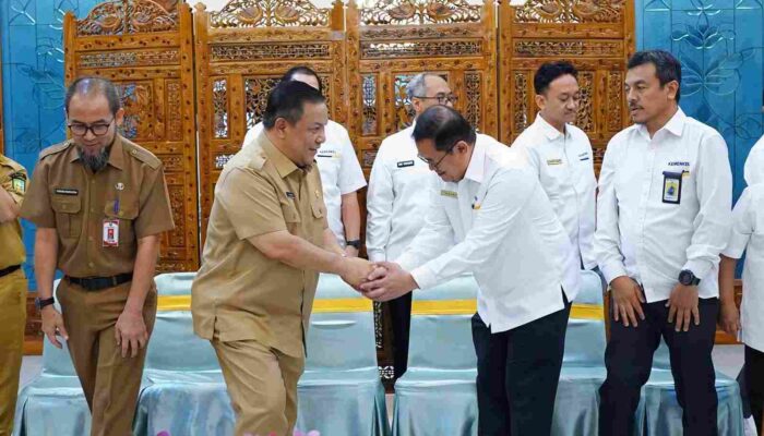 Perkuat Fiskal Daerah, Plt Gubernur Riau dan Kanwil DJP Matangkan Sinergi Pajak