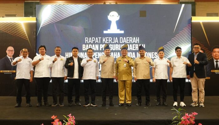 Hadiri Rakerda di Hotel Pangeran, Sekdaprov Riau Desak HIPMI Dongkrak Investasi Daerah