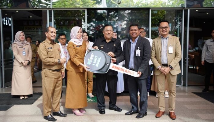 Plt Gubernur SF Hariyanto Tegaskan Fasilitas Ambulans Baru RSUD Arifin Achmad Gratis