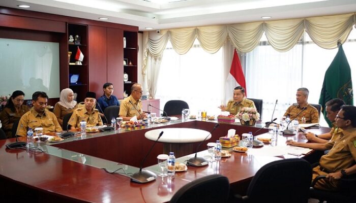 Sambut Kunjungan Mendagri, Plt Gubernur SF Hariyanto Matangkan Laporan PSN Riau