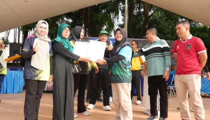 Sinergi Budaya dan Ekonomi, Bupati Siak Buka Lomba Senam Zapin Kreasi di CFD Tualang