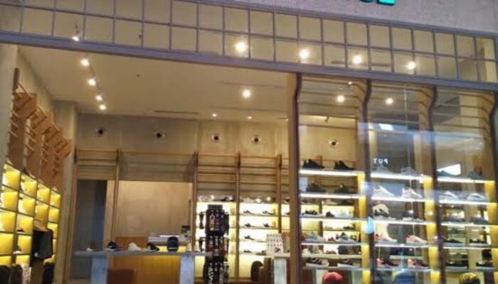 Rekomendasi Toko Sepatu Sneakers Terbaik di Online