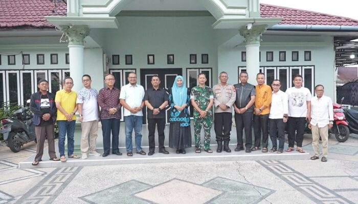 Suasana Hangat di Swarna Bumi, Pemkab Inhil Lepas AKBP Farok Octora dan Sambut AKBP Donny