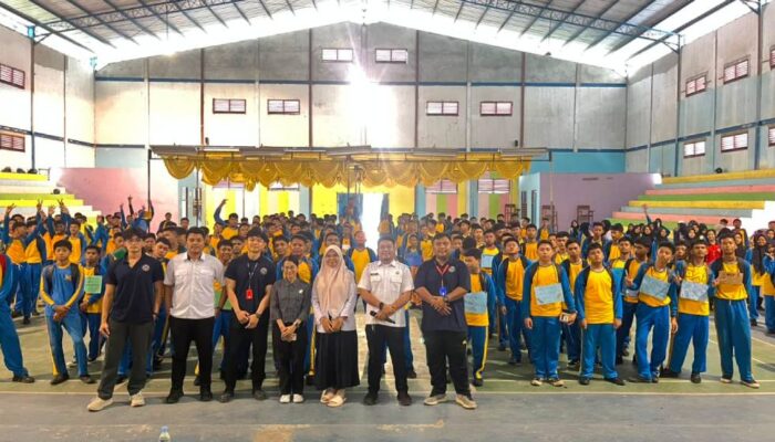 Perkuat Literasi Digital MPLS, Diskominfotiksan Dumai Bentengi Siswa SMK dari Judi Online