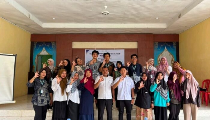 Dorong Kemandirian Ekonomi, Mahasiswa KKN UNRI Ajarkan Digital Marketing di Bengkal