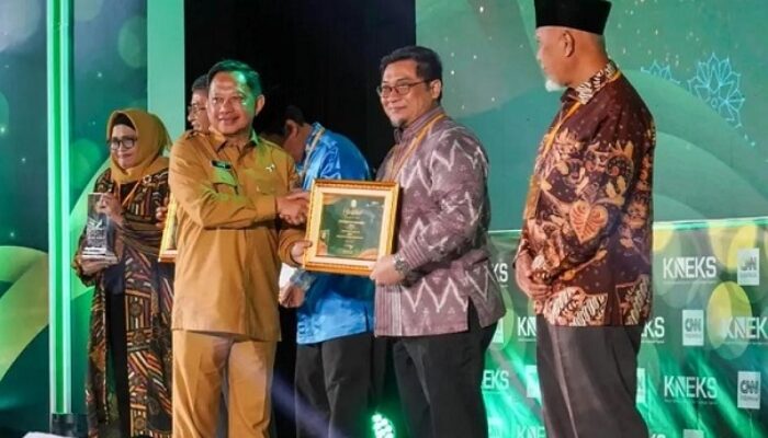 Borong Enam Penghargaan, Riau Unjuk Gigi di Anugerah Adinata Syariah 2026