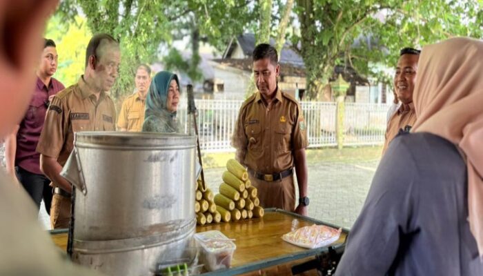 Dongkrak Ekonomi Kerakyatan, Pemkab Kampar Manfaatkan Euforia Sepak Bola Lewat UMKM