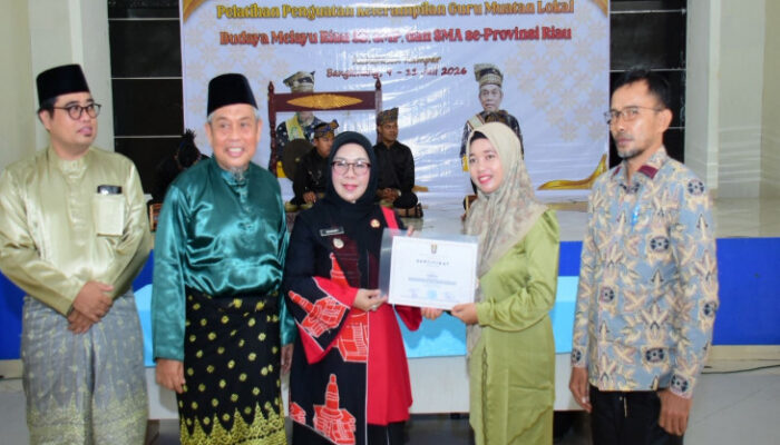 Benteng Karakter Siswa, Wabup Misharti Buka Pelatihan Guru Mulok Melayu Kampar