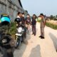 Respons Aduan Warga, Camat Payung Sekaki Tinjau Kerusakan Jalan Fastabiqul Khairat